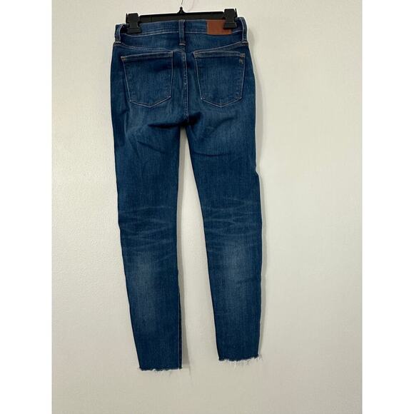 Madewell 9" High Rise Destructed Hem Edition - Picture 2 of 5
